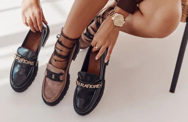 Loafersy – co to za buty, ich cechy, historia i styl noszenia Loafersy – co to za buty, ich cechy, historia i styl noszenia