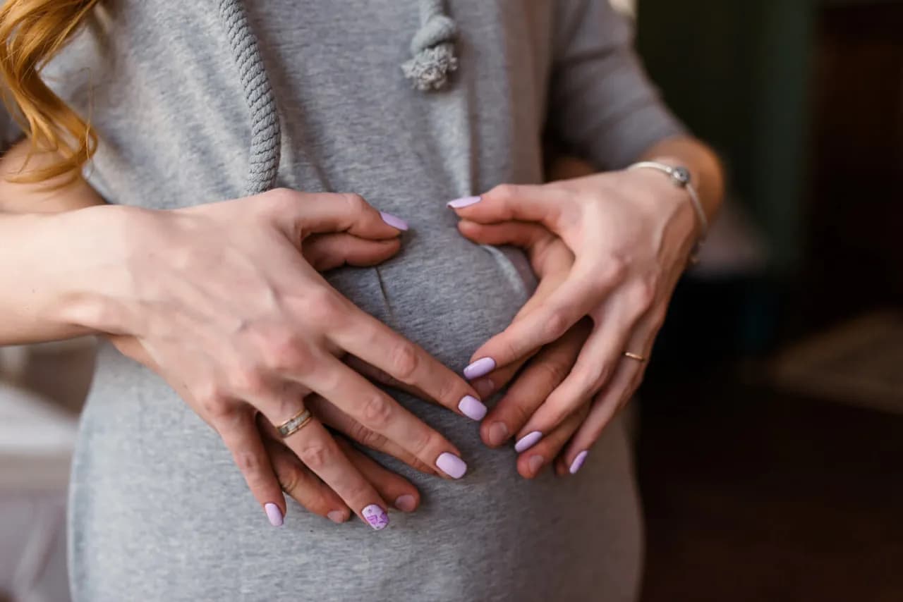 Manicure hybrydowy w ciąży: czy jest bezpieczny? Oto, co musisz wiedzieć! Manicure hybrydowy w ciąży: czy jest bezpieczny? Oto, co musisz wiedzieć!