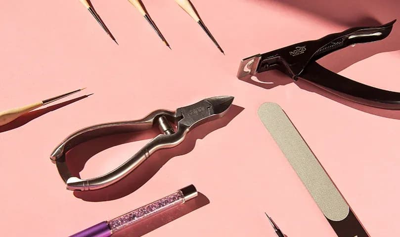Jak dezynfekować narzędzia do manicure, aby uniknąć zagrożeń dla zdrowia? Jak dezynfekować narzędzia do manicure, aby uniknąć zagrożeń dla zdrowia?