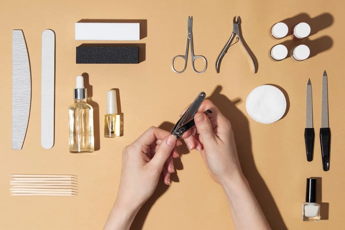 Przyrządy do manicure co do czego – kluczowe narzędzia dla idealnych paznokci Przyrządy do manicure co do czego – kluczowe narzędzia dla idealnych paznokci